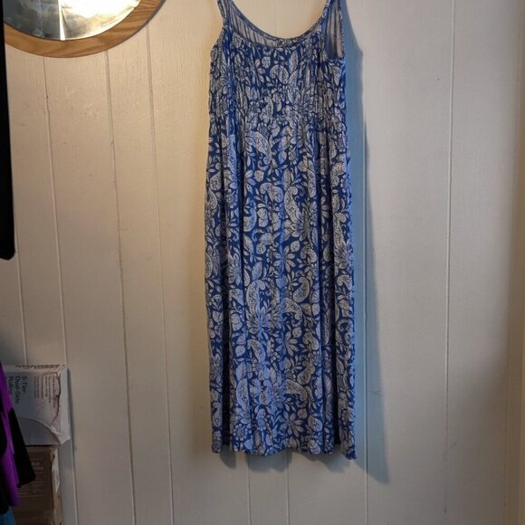 Loft Sundress with smocking, pleats & a beach Blue & White patterned fabric. L - Picture 3 of 8